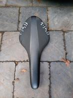 Fizik Arione Large R3 Kium, Fietsen en Brommers, Ophalen, Zo goed als nieuw, Zadel