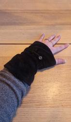 Mitaines toutes douces, Enlèvement, Comme neuf