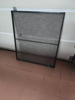2 vliegenramen, antraciet kleur. 95 cm breed, 108 cm groot., Doe-het-zelf en Bouw, Glas en Ramen, Ophalen, Zo goed als nieuw