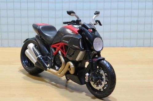 Ducati Diavel 1:12 31196, Hobby en Vrije tijd, Modelauto's | 1:5 tot 1:12, Nieuw, Motor, 1:9 t/m 1:12, Ophalen of Verzenden