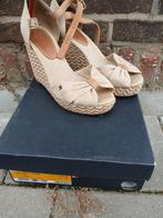 Tommy Hilfiger dames schoenen maat 37, Kleding | Dames, Schoenen, Tommy hilfiger, Schoenen met lage hakken, Beige, Ophalen of Verzenden