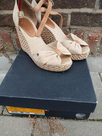 Tommy Hilfiger dames schoenen maat 37 beschikbaar voor biedingen