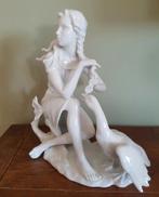Kaiser Porselein Vrouw Met Gans : Beeld door Gerhard Bochman, Antiek en Kunst, Ophalen