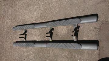 Nissan Navara D40 sidesteps beschikbaar voor biedingen