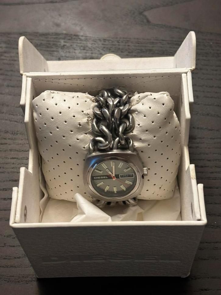 Diesel horloge DZ-2091 (werkt niet), Kleding | Heren, Overige Herenkleding, Gedragen, Verzenden