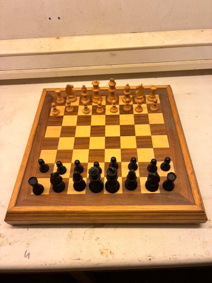 Houten schaakbord, Hobby en Vrije tijd, Gezelschapsspellen | Bordspellen, Gebruikt, Een of twee spelers, Ophalen