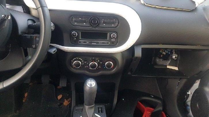 RADIO Renault Twingo III (AH) (01-2014/-), Auto-onderdelen, Overige Auto-onderdelen, Renault, Gebruikt