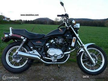 Honda VF500 Custom/V30 Magna diverse onderdelen beschikbaar voor biedingen