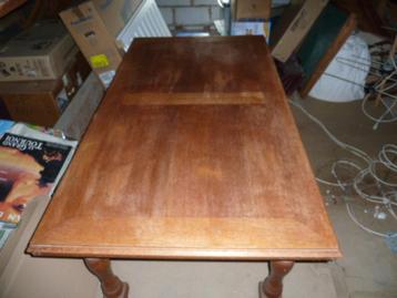 TABLE SALLE A MANGER beschikbaar voor biedingen