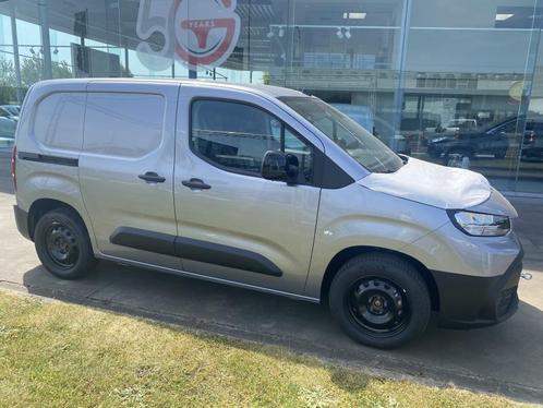 Toyota ProAce City SWB 1.2L Petrol MT Comfort Car, Auto's, Toyota, Bedrijf, ProAce, Airbags, Bluetooth, Centrale vergrendeling