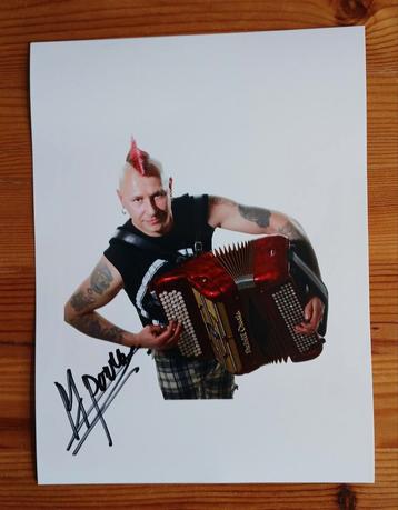 Gesigneerde foto van Marino Punk. beschikbaar voor biedingen