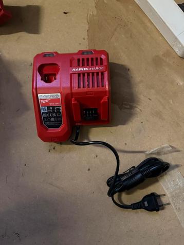 Milwaukee snel lader beschikbaar voor biedingen