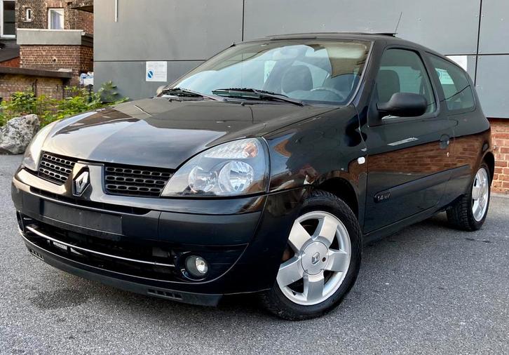 ** Renault Clio 1.4 i Automatique **, Auto's, Renault, Clio, ABS, Airbags, Boordcomputer, Centrale vergrendeling, Electronic Stability Program (ESP)