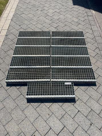 Traptreden - Gegalvaniseerd - 11 stuks - NIEUW beschikbaar voor biedingen