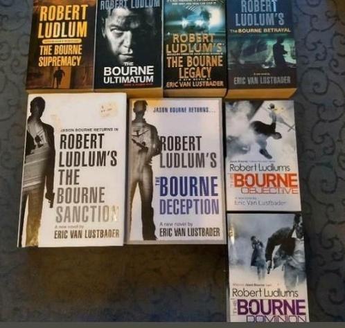 39 boeken van Robert Ludlum - Engelstalig, Livres, Thrillers, Comme neuf, Enlèvement ou Envoi
