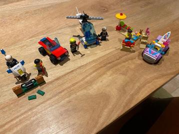 LEGO CITY/JUNIORS: 4 volledige sets beschikbaar voor biedingen