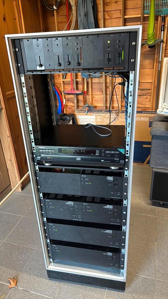 Audio rack/ 5 eindversterkers / 1 mengversterker ., Audio, Tv en Foto, Versterkers en Ontvangers, Gebruikt, Overige systemen, 120 watt of meer