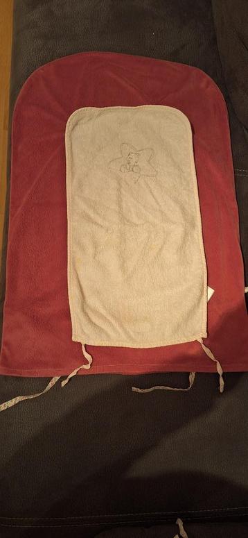 Noukies - Hoes voor aankleedkussen beschikbaar voor biedingen