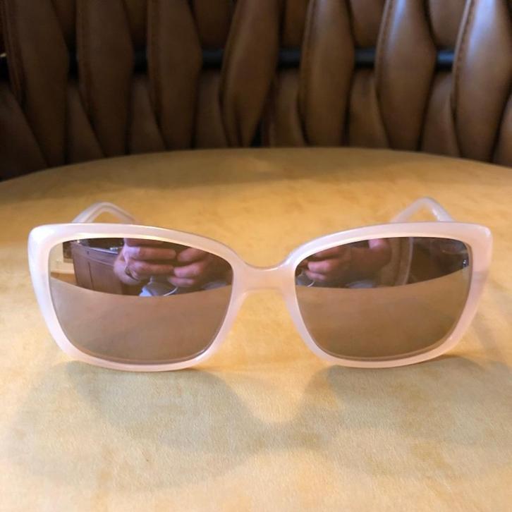 NIEUWE Guess Dames Zonnebril met hoge KORTING GU7336, Handtassen en Accessoires, Zonnebrillen en Brillen | Dames, Nieuw, Zonnebril