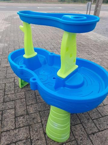 Step 2 Rain watertafel te koop beschikbaar voor biedingen