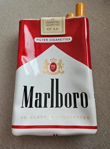 Cendrier/vide poches Marlboro beschikbaar voor biedingen