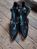 Dames schoenen., Enlèvement