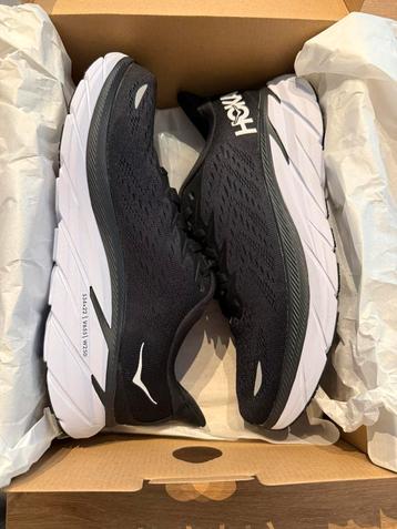 Chaussures de sport HOKA Clifton 8 neuves pointure 42 beschikbaar voor biedingen