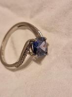 ring zilveren 925 met blauwe saffier en witte stenen, Ophalen, 20 of groter, Zo goed als nieuw, Met edelsteen