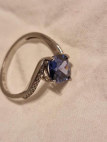 ring zilveren 925 met blauwe saffier en witte stenen, Handtassen en Accessoires, Ringen, Ophalen, 20 of groter, Zo goed als nieuw