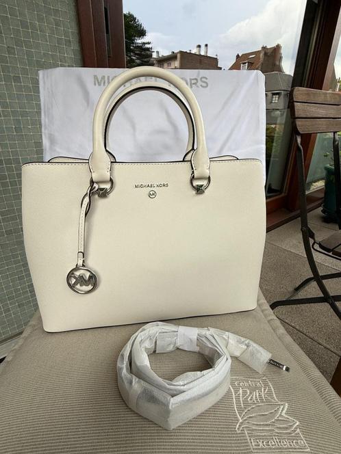 Michael Kors handtas, 1X gedragen tijdens een ceremonie, Handtassen en Accessoires, Tassen | Damestassen, Zo goed als nieuw, Handtas