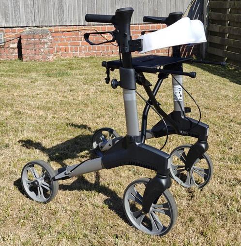 GERESERVEERD - Rollator (NIEUW!) met zitmogelijkheid, Diversen, Rollators, Nieuw, Opvouwbaar, Ophalen