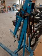 Girafe 2 tonnes, Entretien