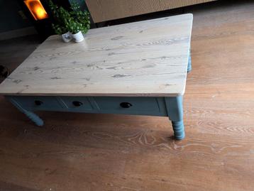 grenen salon tafel 1m36 lengte beschikbaar voor biedingen