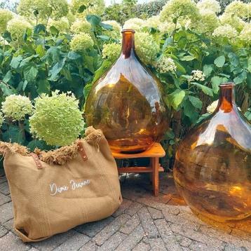 amberkleurige Dame jeanne  beschikbaar voor biedingen