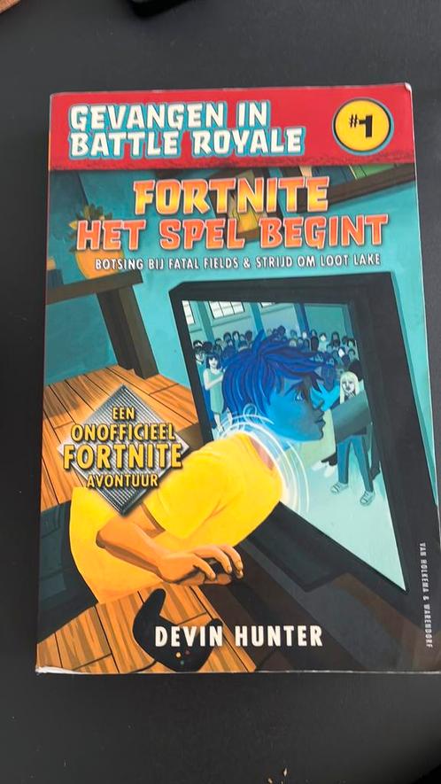 Devin Hunter - Fortnite - Het spel begint, Boeken, Kinderboeken | Jeugd | 13 jaar en ouder, Zo goed als nieuw, Fictie, Ophalen