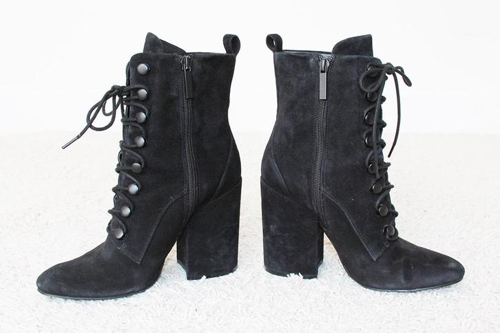 Bottes à lacets KENDALL + KYLIE en daim (taille 38) €65, -, Vêtements | Femmes, Chaussures, Comme neuf, Boots et Botinnes, Noir