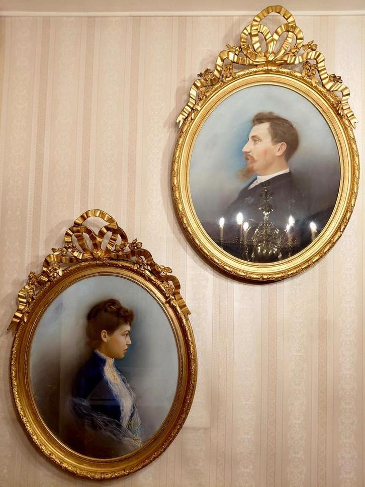 Antieke Krijt Schilderijen in Ovaal Kader, Antiek en Kunst, Kunst | Schilderijen | Klassiek, Ophalen