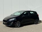 ✅ Ford Fiesta 1.1 i GARANTIE Lane Assist Cruise C Parksensor, Auto's, Voorwielaandrijving, USB, Stof, Zwart