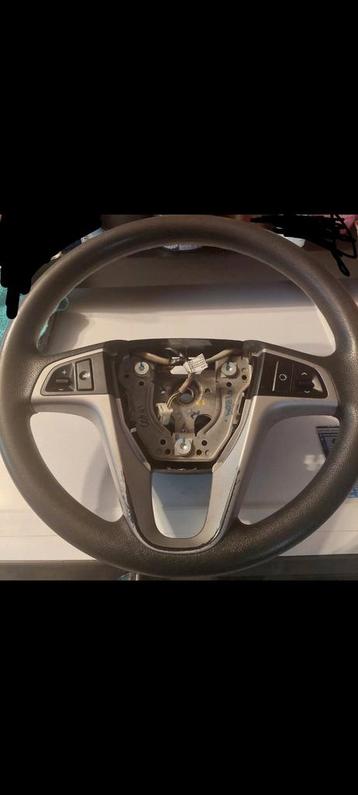 Aandrijfwiel Hyundai i20 (01-2008/12-2015) (561131J000) beschikbaar voor biedingen