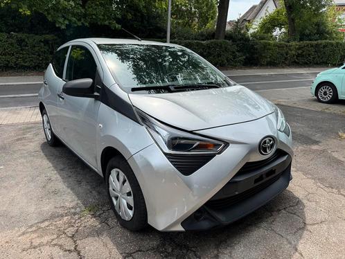 Toyota aygo benzine 2021, Auto's, Toyota, Bedrijf, Te koop, Aygo, Benzine, Euro 6, 5 deurs, Handgeschakeld, Zilver of Grijs, Zwart