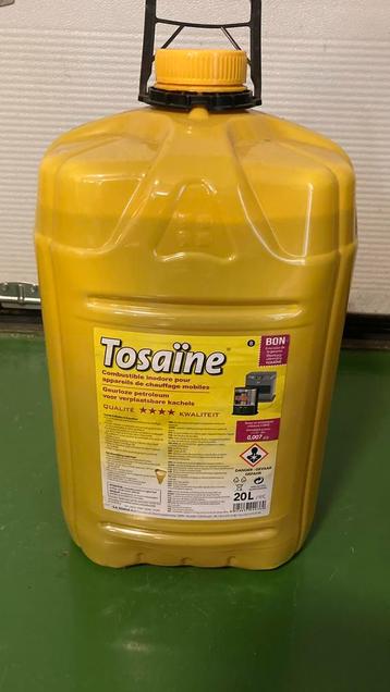 Olie voor een kachel met meche beschikbaar voor biedingen