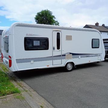 Caravan Hobby De Luxe 560 CFE (2012), Grand lit, Hobby, 5 à 6 mètres, Particulier