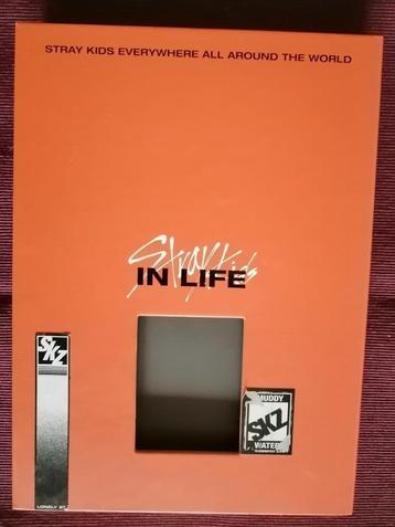 COFFRET CD COLLECTOR K-POP STRAY KIDS - In Life beschikbaar voor biedingen