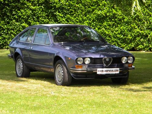 Alfa Romeo Alfetta GTV 2000 1977 13950€, Auto's, Alfa Romeo, Bedrijf, GTV, Diesel, 2 deurs, Handgeschakeld, Blauw, Beige, Velours