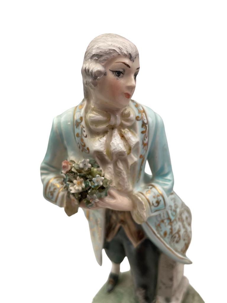 Groupe de personnages en porcelaine italienne peinte main, Enlèvement ou Envoi