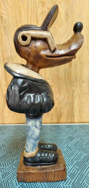 Beeld Goofie in hout beschikbaar voor biedingen