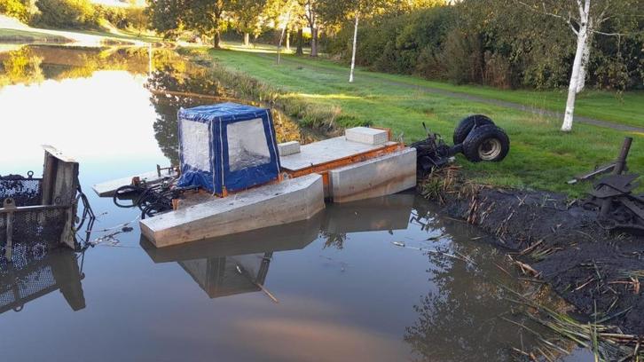 schuifboot, baggerboot, duwboot, onderwaterbuldozer, Watersport en Boten, Beroepsscheepvaart, Gebruikt, Overige typen, Minder dan 100 pk