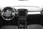 (2BXN240) VOLVO XC40, Auto's, Volvo, Stof, Gebruikt, Euro 6, Wit