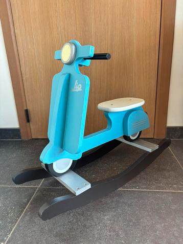 Houten Vespa schommelpaard beschikbaar voor biedingen