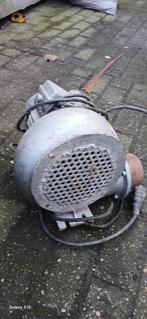 Afzuigventilator op 220 volt , voor rookafzuiging, Doe-het-zelf en Bouw, Ventilatie en Afzuiging, Ophalen of Verzenden, Zo goed als nieuw